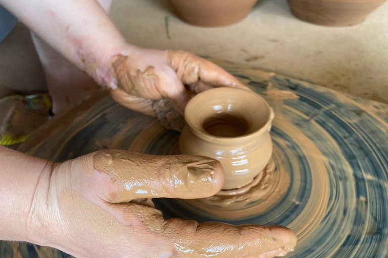 Luang Prabang: Half-Day Cycling & Pottery Experience