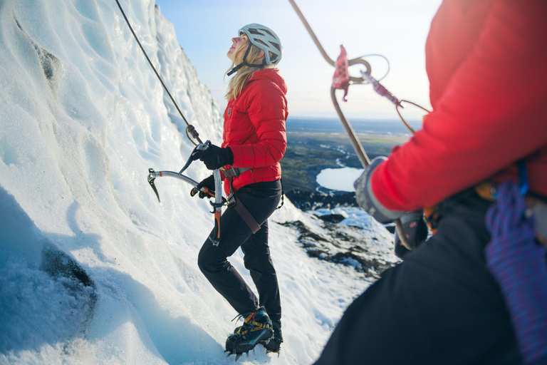 Skaftafell: Glacier Hike and Ice Climbing Guided Experience