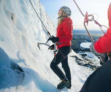 Skaftafell: Excursión por el glaciar y experiencia guiada de escalada en hielo