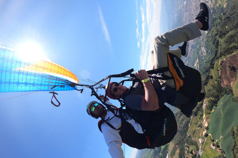 Medellín: voo de parapente com café da manhã, fotos e vídeos com GoPro grátis