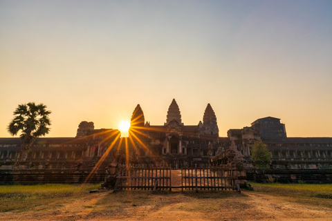 Angkor Wat Highlights and Sunrise Guided Tour from Siem Reap