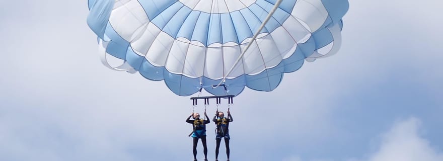 Bali : Aventure en parachute ascensionnel et jet ski avec prise en charge à l'hôtel