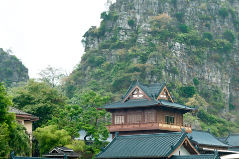 Discover Guilin: Craft Workshop, Lake Cruise & Old Streets Guide for Chinese or English
