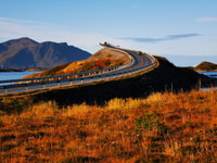 Molde - Atlantic Ocean Road & Varden Audio Guide Bus Tour - Housity