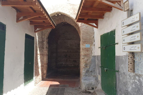 Tamuda Bay: Tetouan and Chefchaouen Day Trip with Guide guide in Spanish