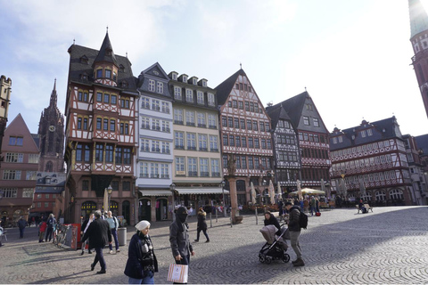 Frankfurt: Old Town Escape Game and local Schnitzel Frankfurts Adventure Schnitzel