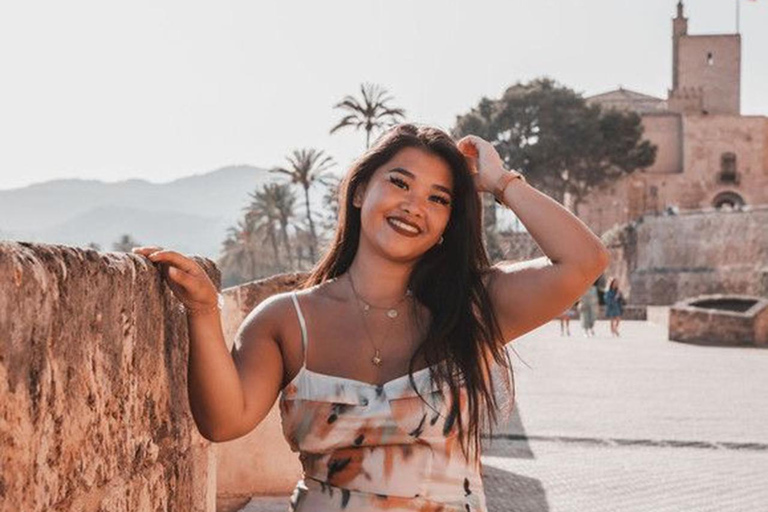 Instagram tour in Palma de Mallorca with a private photographer