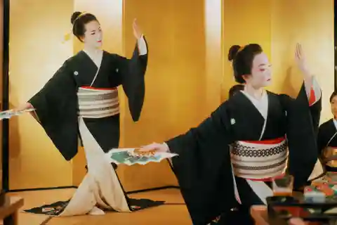 Enjoy a Geisha Entertainment Experience in Tokyo