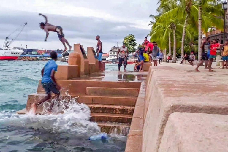 Zanzibar: Wycieczka piesza po Stone Town z Freddiem Mercury ...