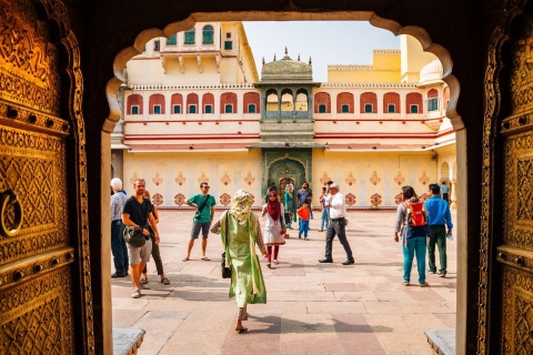 Tour privado de día completo por Jaipur en tuk tukTour turístico de día completo por Jaipur en tuk tuk con Conductor