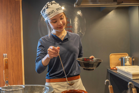 Kyoto: Pittura di ciotole di ramen e lezione di cucina Michelin