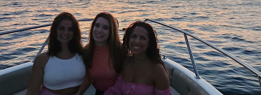 Sarandë : excursion en bateau au coucher du soleil avec vin local