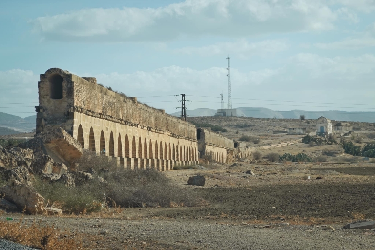 Prześledzenie wielkiego akweduktu z Kartaginy do Zaghouan
