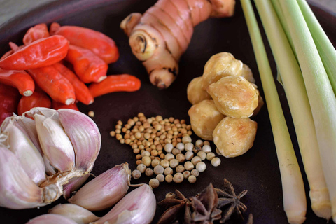 Vientiane: Market Tour and Cooking Class with Challenge Cooking Class only