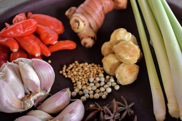 Vientiane: Market Tour and Cooking Class with Challenge Cooking Class only