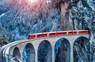 Von Mailand in die Schweizer Alpen: Berninabahn & St. Moritz