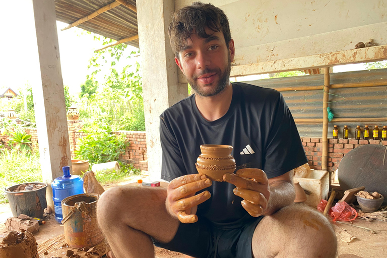 Luang Prabang: Half-Day Cycling & Pottery Experience