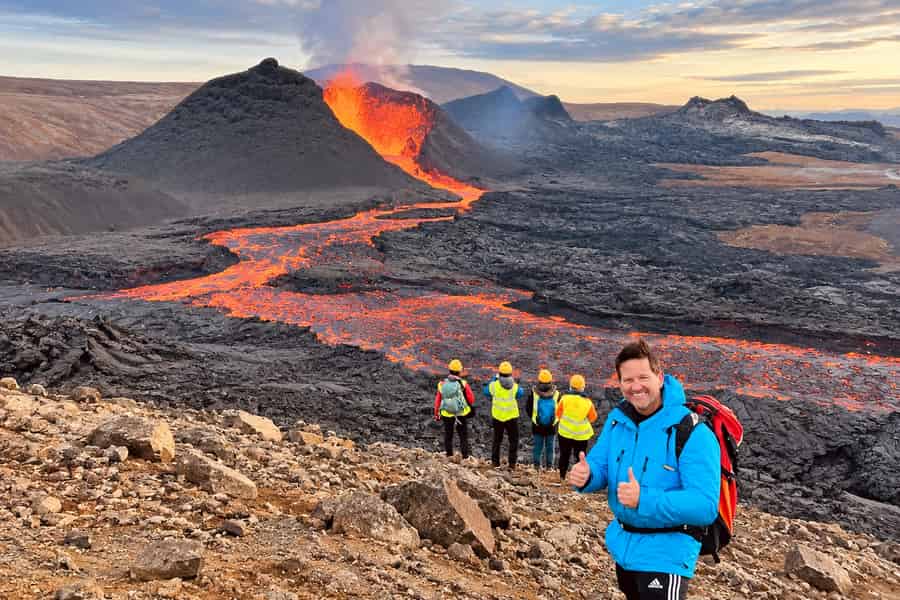 Wanderung am Vulkan Fagradalsfjall: Das originale lokale Erlebnis. Foto: GetYourGuide Wanderung am Vulkan Fagradalsfjall: Das originale lokale Erlebnis. Foto: GetYourGuide