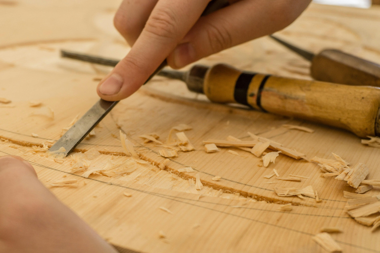 乘坐嘟嘟车游览康提艺术与手工艺乘坐嘟嘟车游览康提艺术与工艺