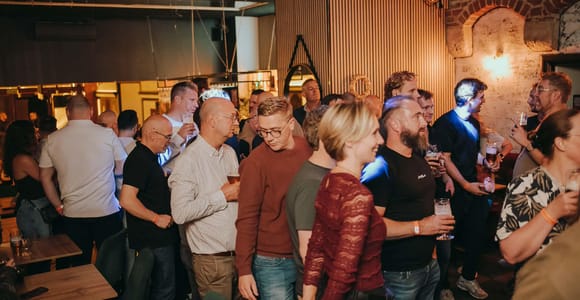 NEW YEARS Eve Pub & Club Crawl by Fun Explorers