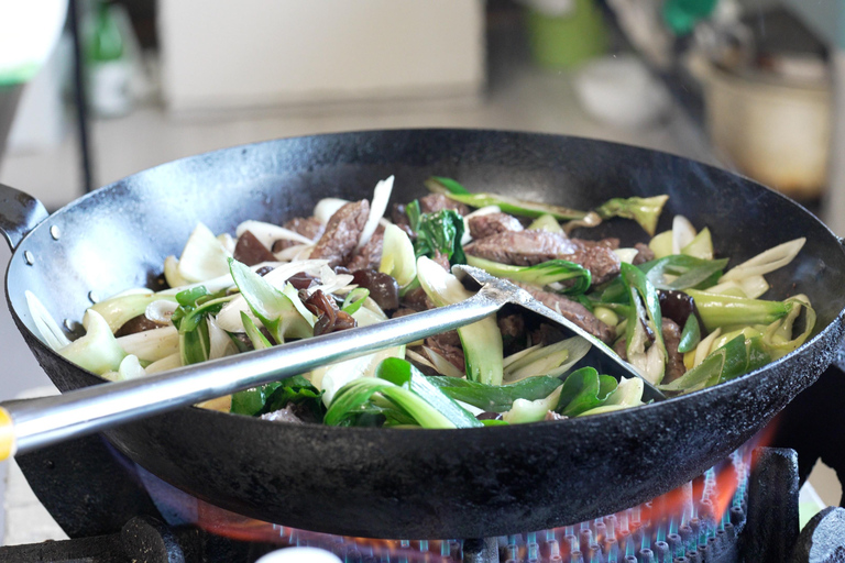 Osaka: Authentic Sumo Morning Practice & Chanko Lunch Authentic Sumo Morning Practice Viewing 【Only viewing】