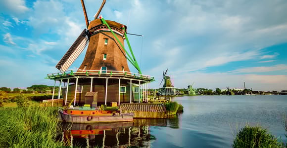 Von Amsterdam aus: Tagestour Zaanse Schans, Volendam und Marken