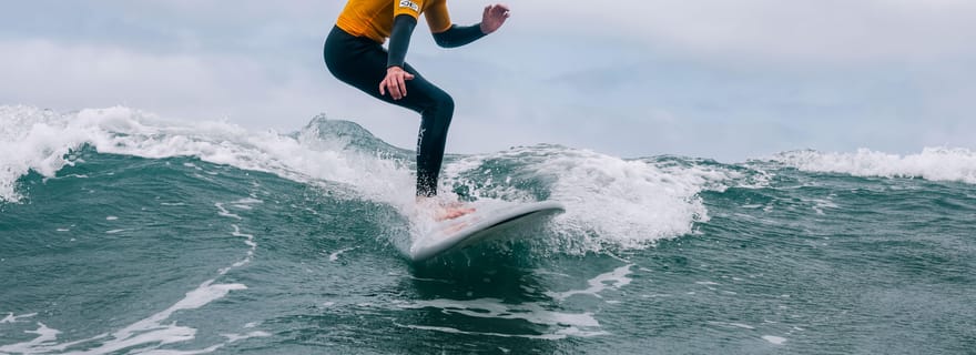 Première école de surf de Lanzarote - cours de 2 heures ou de 4 heures