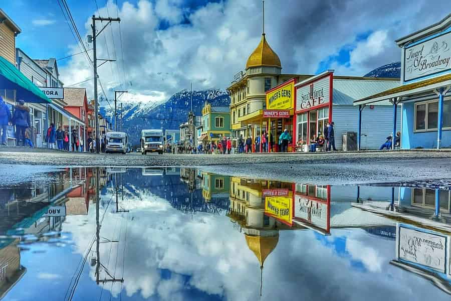 Das Beste von Skagway: Goldrausch-Stätten, Wasserfälle & White Pass. Foto: GetYourGuide