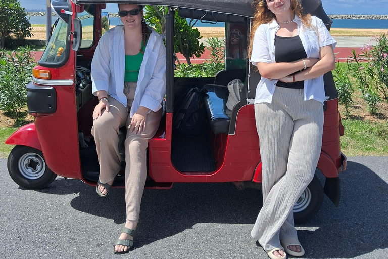 Colombo: City Tour Morning and Evening by Tuk Tuk