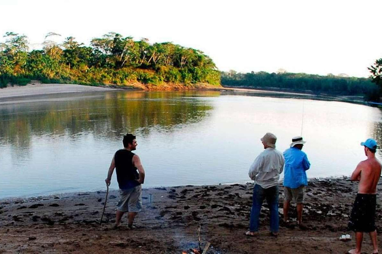 Tambopata: Lake Sandoval och Cayman Safari 2 dagar