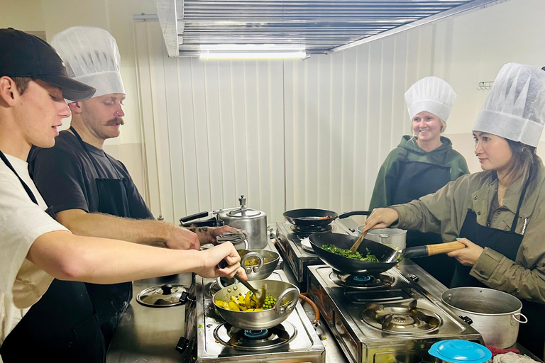 Kathmandu: Chandragiri Cable Car Ride and Cooking Class
