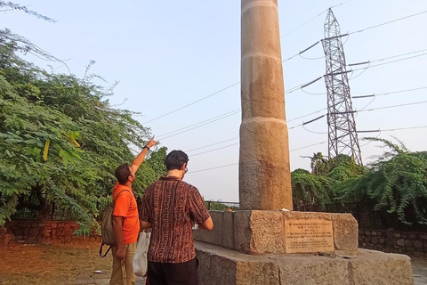 Delhi: Northern Ridge Walk with Tibetan Colony Tour