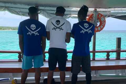 内格里尔：海盗船巡游（含浮潜和 Ricks）仅限公主和帕拉迪乌姆度假村的客人