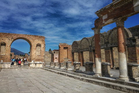 Private Transfer from Positano to Naples stop Herculaneum Positano to Naples with stop at Herculaneum