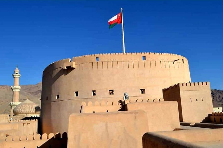 Shared Tour: Nizwa Fort, Souq, Birkat Al Mouz & Jebel Akhdar