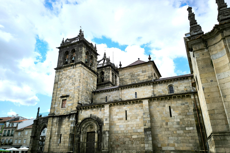 Braga & Guimarães Tour: Small Historical Group Tour