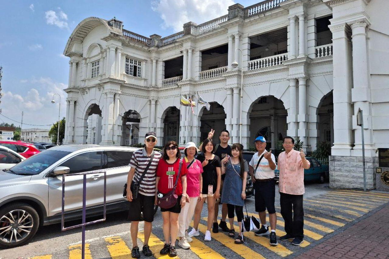 Penang: Ipoh Day Trip with Food Tasting and Boat Ride
