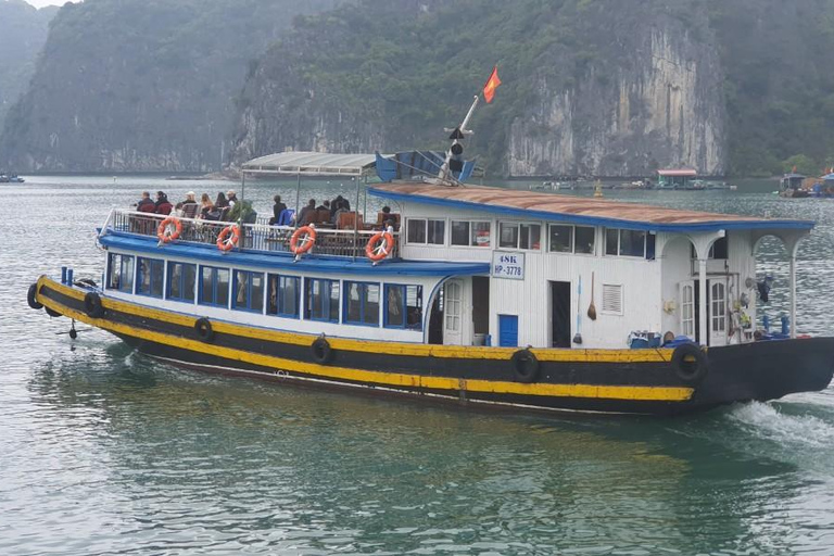 Cat Ba : Lan Ha, baie de HaLong journée complète - vélo, kayak, déjeunerCat Ba : Lan Ha &amp; Ha Long Bay Boat Tour w/Kayak, Bike &amp; Lunch