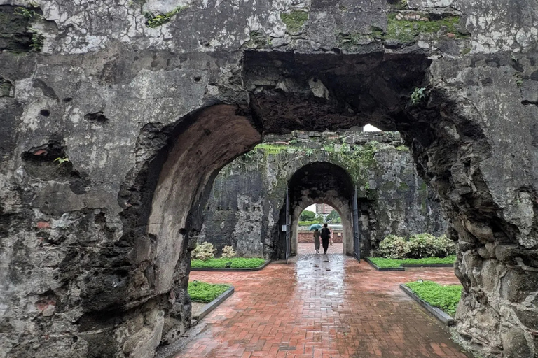 Manila: tour della città di mezza giornata o di un giorno interoManila: tour guidato di mezza giornata