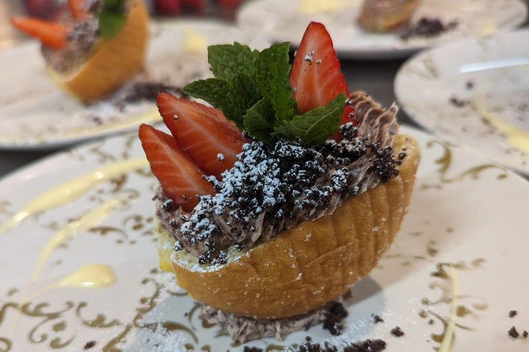 Gemensam middag i en gammal toskansk bondgård