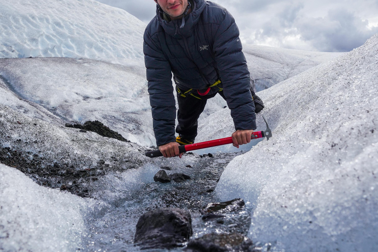 Skaftafell: Glacier Hike and Ice Climbing Tour