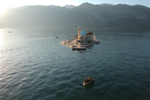 7 uur privétour Perast, Kotor Baai &amp; Blauwe Grot, lunchpauze