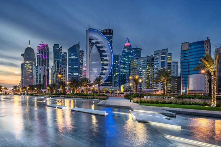 Doha - Paseo por la Corniche con crucero en barco dhow (2 horas)