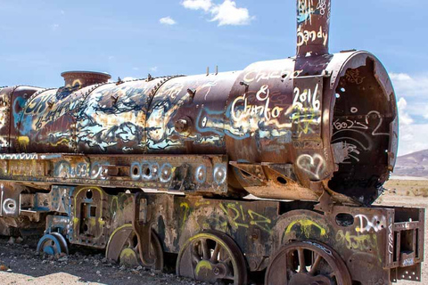 Uyuni: 2-Day Salt Flats Tour with Campervan & Meals