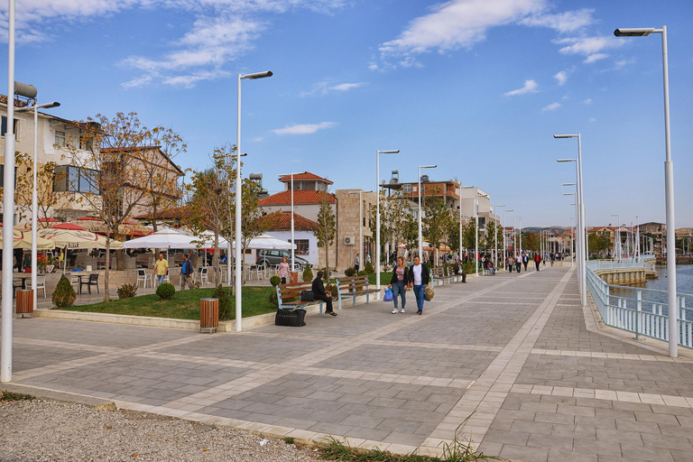 Desde Tirana: Excursión de un día a Berat, Elbasan y Belsh