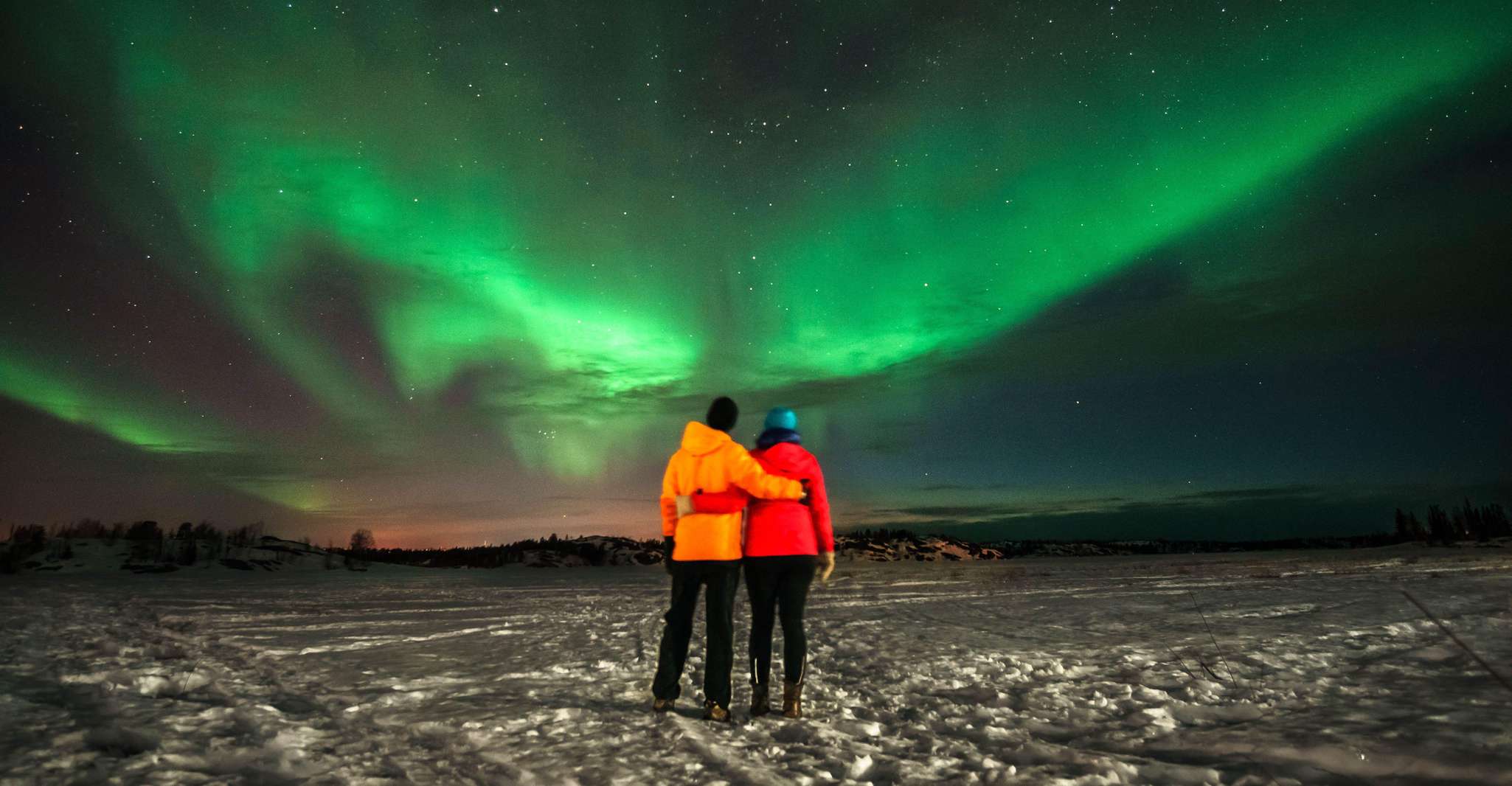 Levi, Aurora Borealis Bus & Snowshoe Tour with Hot Drink - Housity