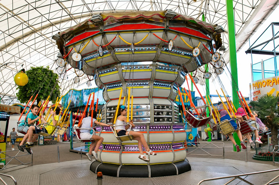 EuroPark Milano: Eintrittsarmband für unbegrenzte Fahrten EuroPark Milano: ...