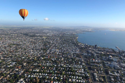 Geelong: Ballongflygning i soluppgången med frukost