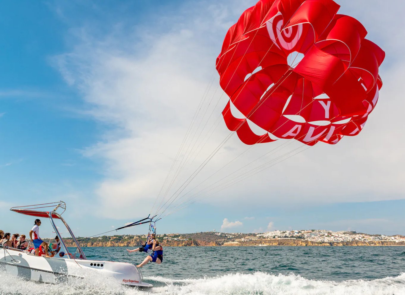 Albufeira: Enkelt-, dobbelt- eller tredobbelt parasailing-tur