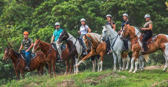 La Fortuna: Arenal Volcano Horseback Riding